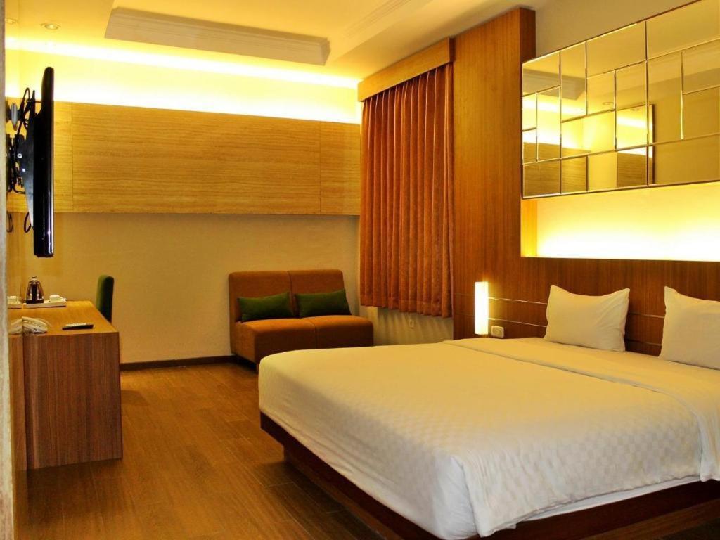 Lotus Hotel Subang Extérieur photo