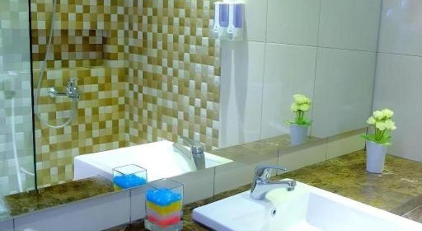 Lotus Hotel Subang Extérieur photo