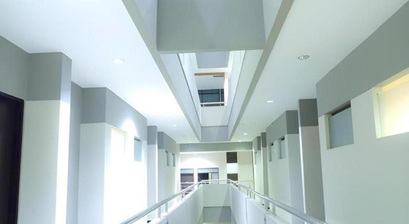Lotus Hotel Subang Extérieur photo
